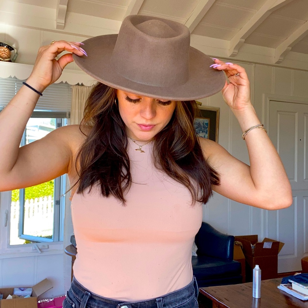 Gigi pip brown hat